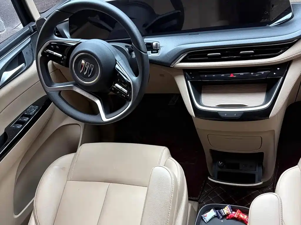 Buick GL8 Hybrid — миниатюра 5