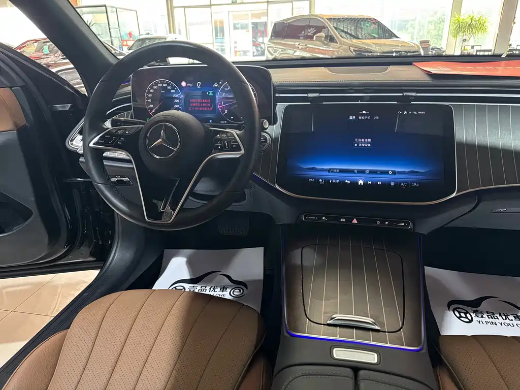 Mercedes-Benz E-Class — миниатюра 16