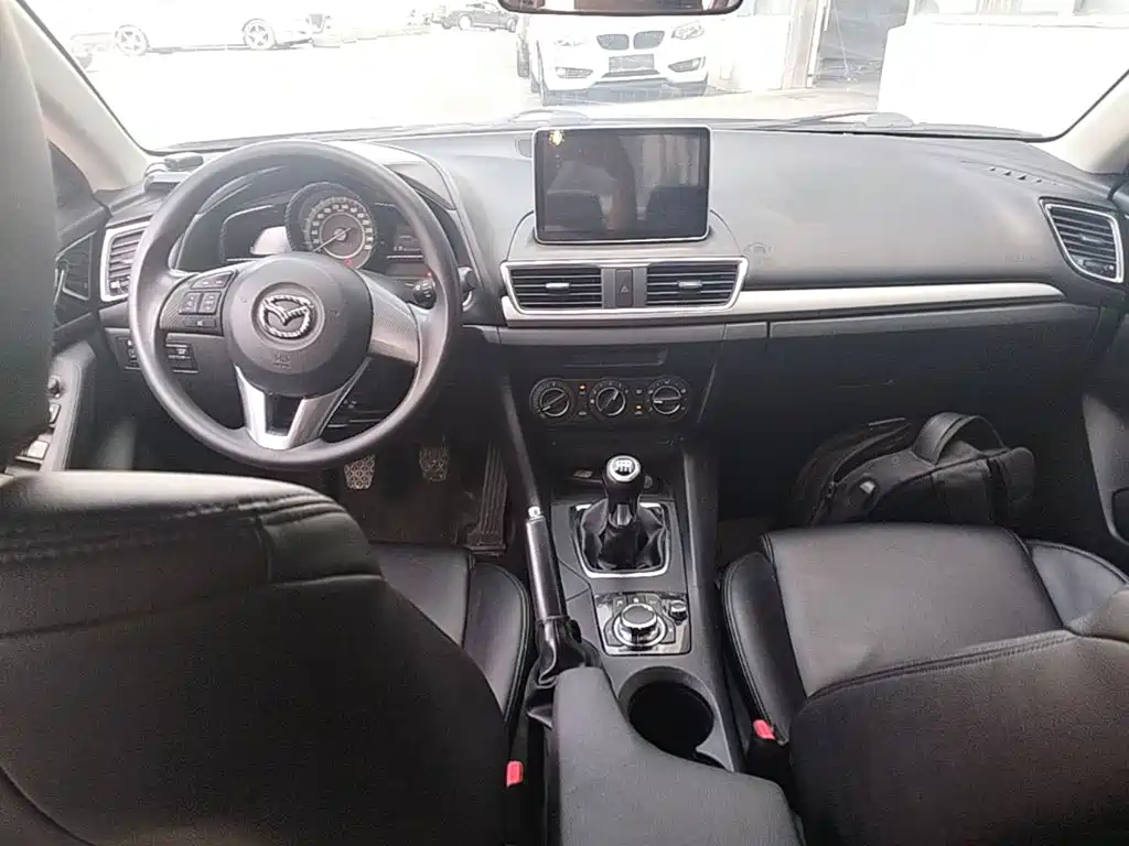 Mazda 3 Axela — миниатюра 10