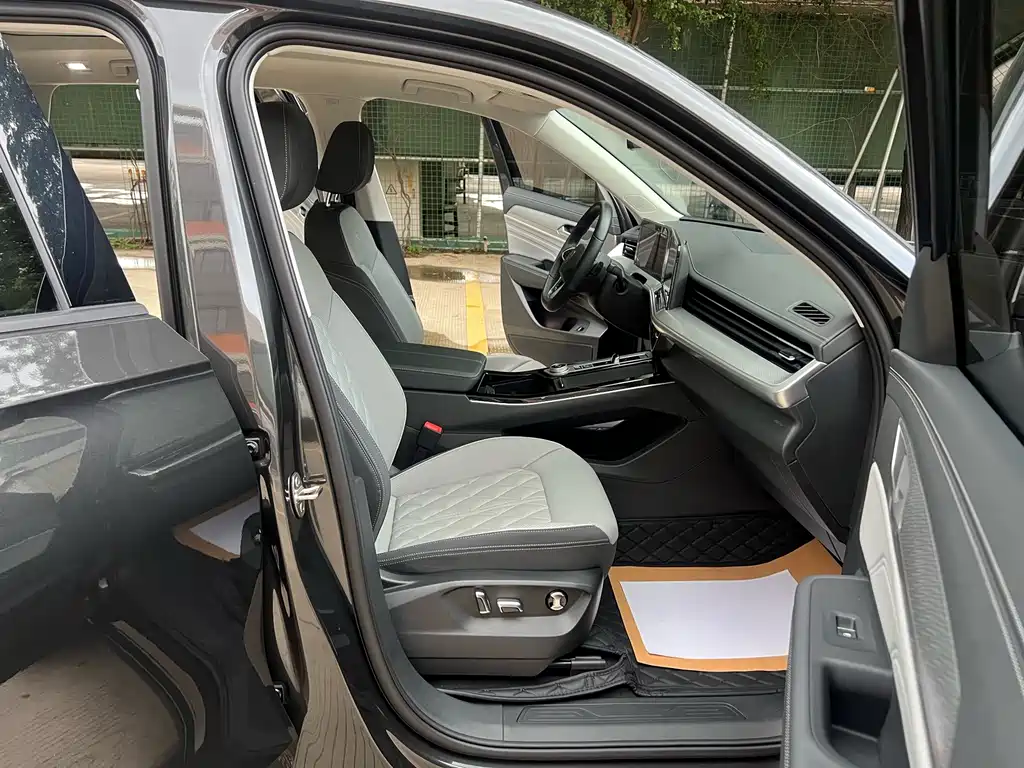 Volkswagen Tavendor 2024 380TSI R-Line