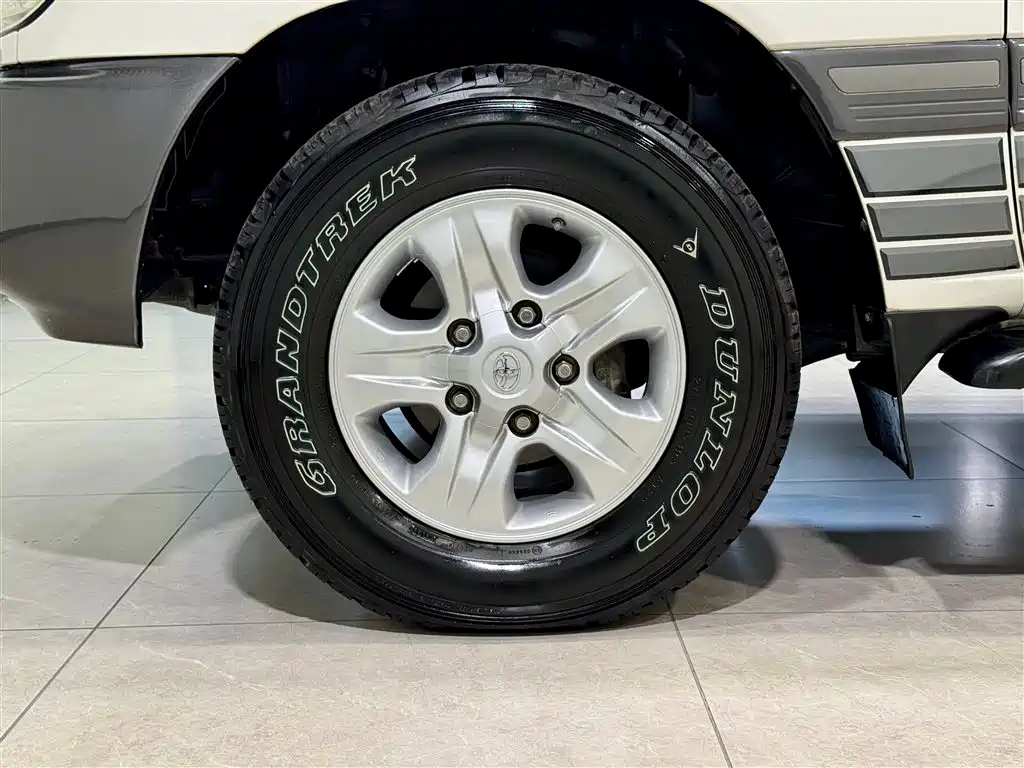 Toyota Land Cruiser 2005 4.7L AT VX-R