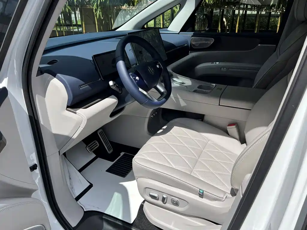 Leapmotor 零跑D99 — миниатюра 9