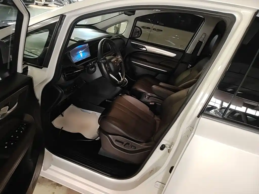 GAC Motor Trumpchi M6 — миниатюра 15