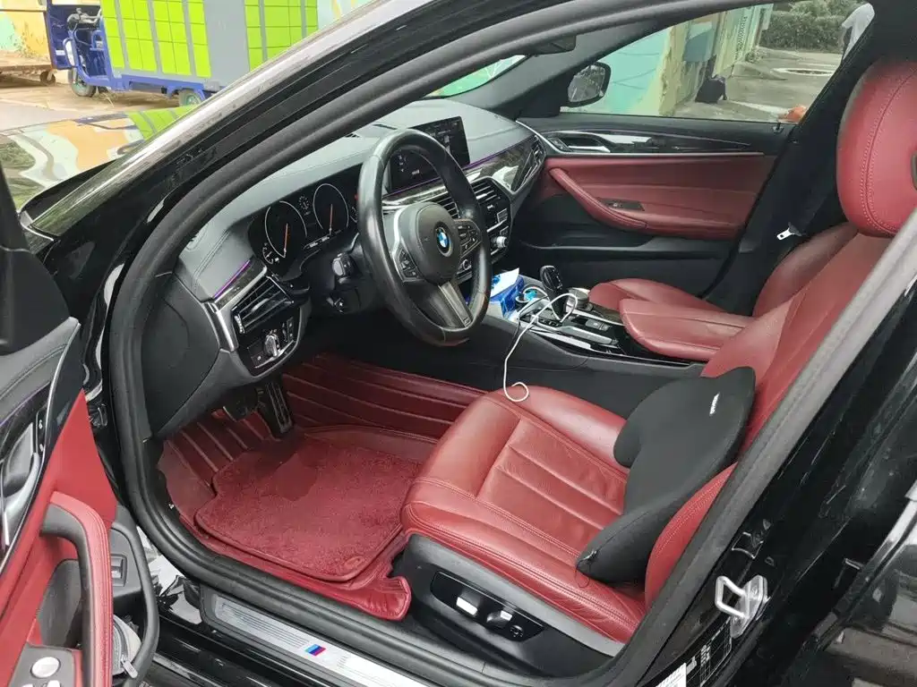 BMW 5 Series — миниатюра 14