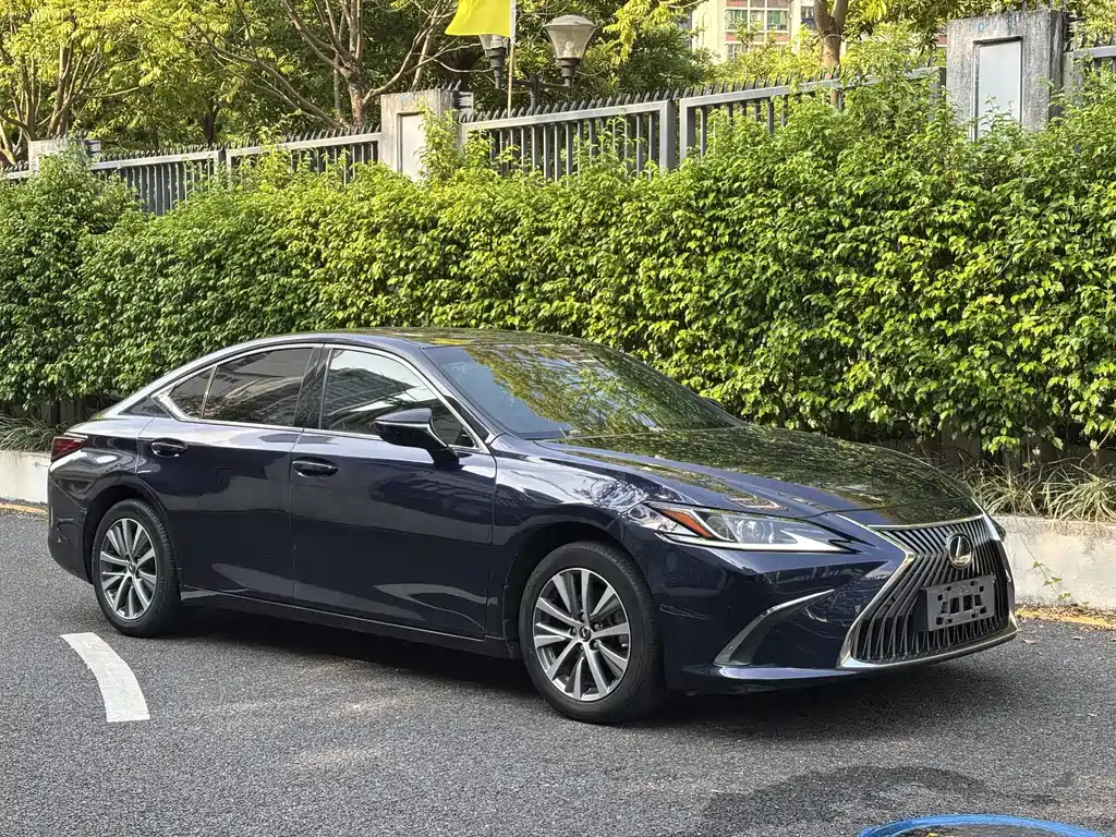 Lexus ES — миниатюра 3