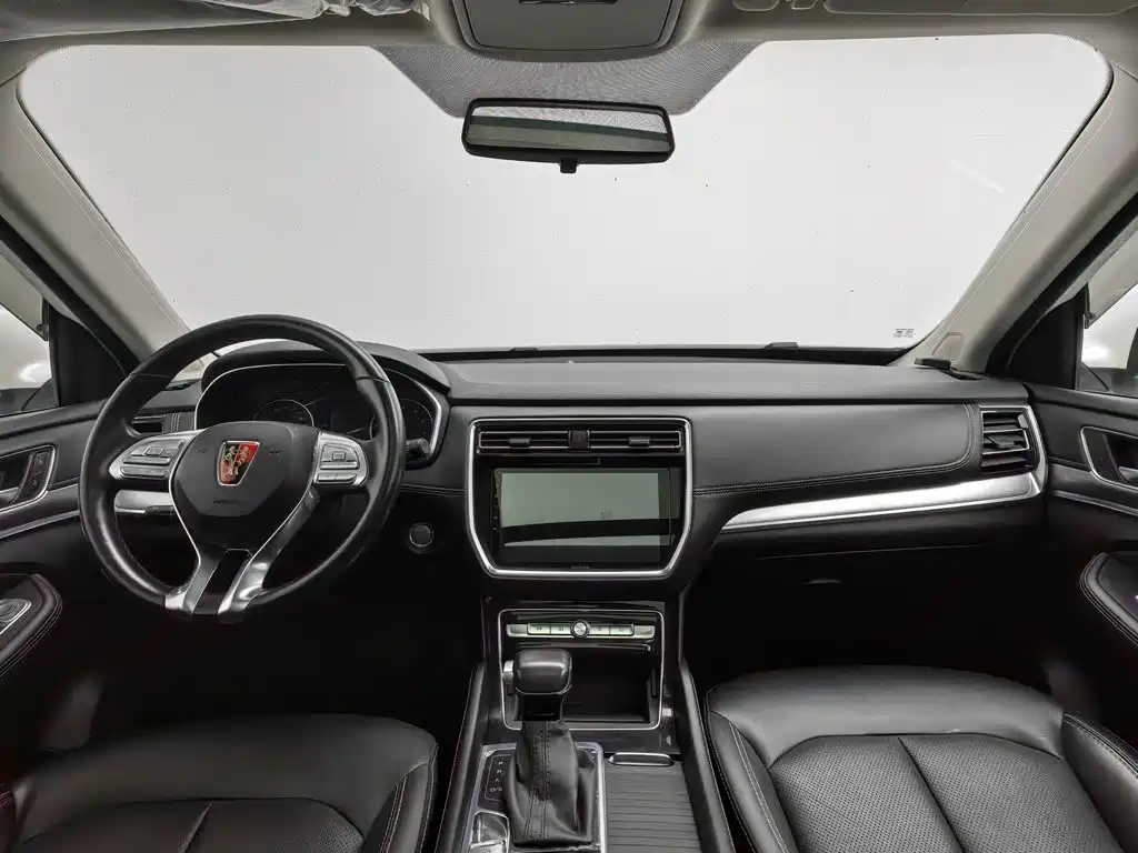 Roewe RX8 — миниатюра 5