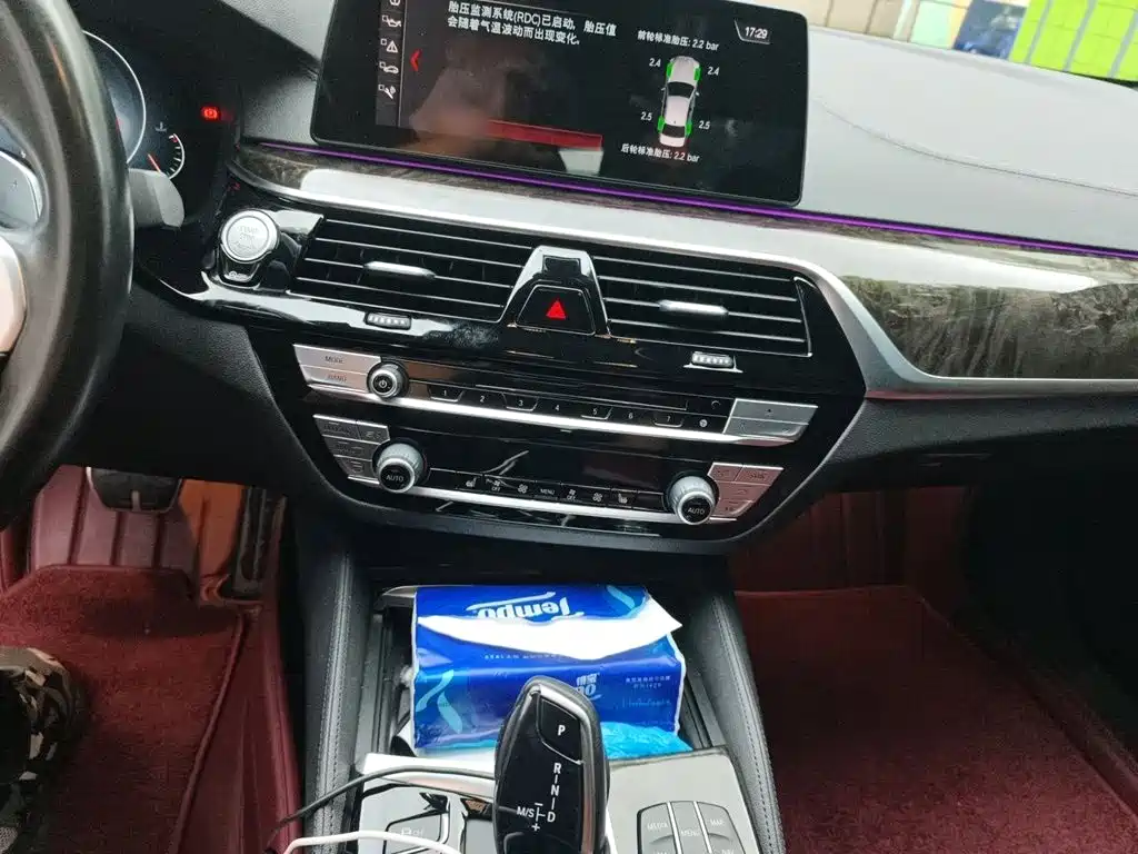 BMW 5 Series — миниатюра 6