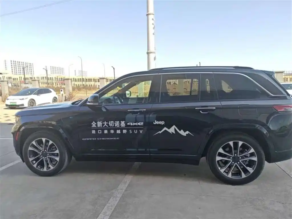 JEEP GRAND CHEROKEE 4XE