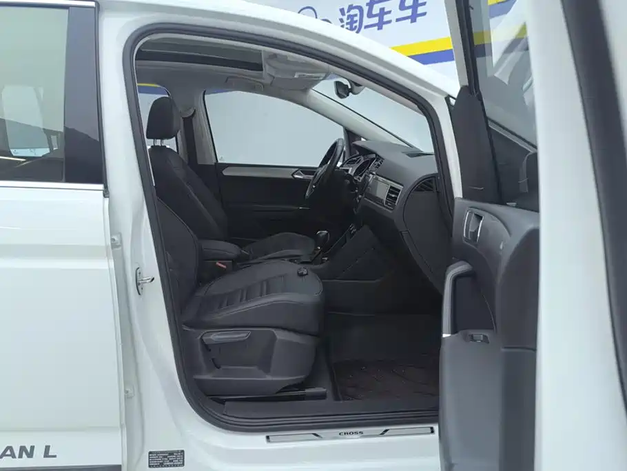 Volkswagen Touran — миниатюра 8