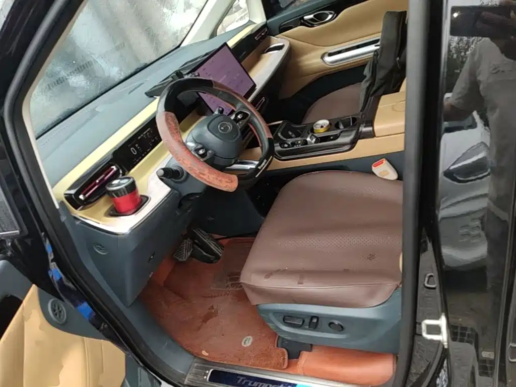 GAC Motor Trumpchi E8 PHEV — миниатюра 15