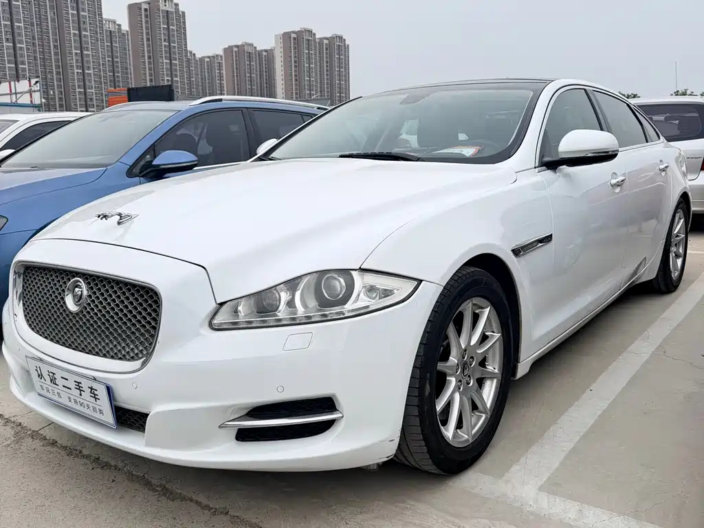 Jaguar XJ 2012