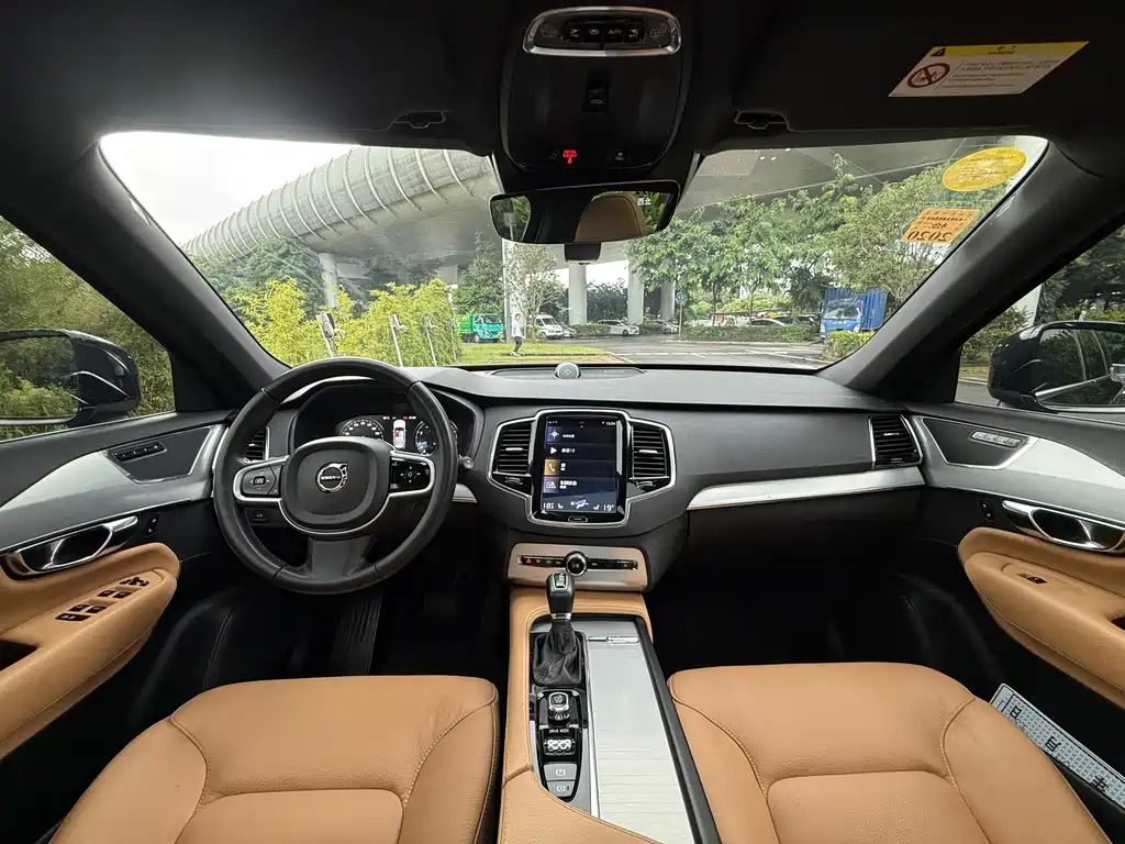 Volvo XC90 — миниатюра 7