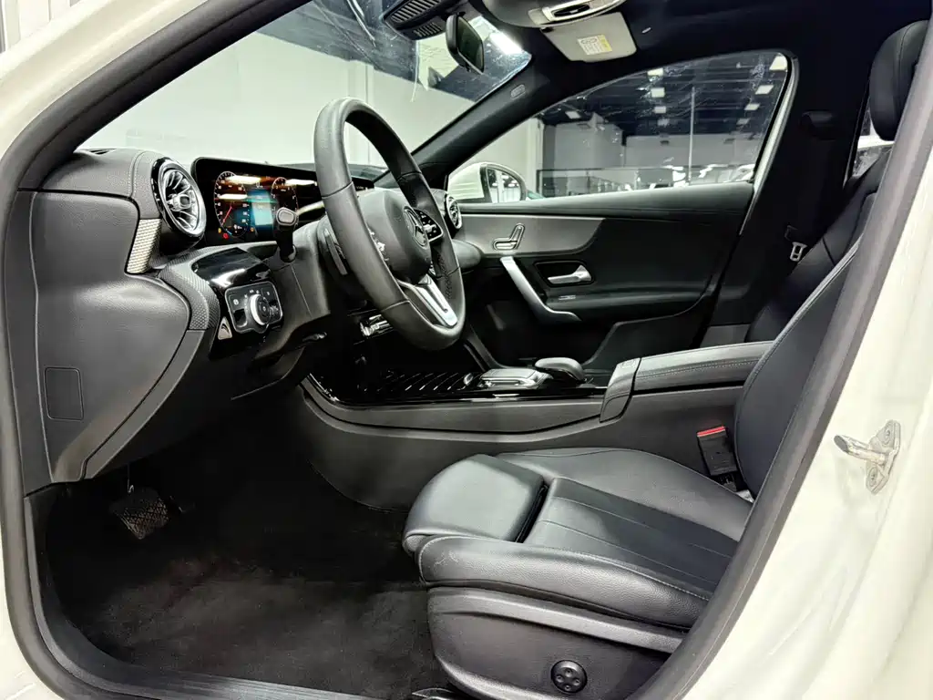 MERCEDES-BENZ A CLASS