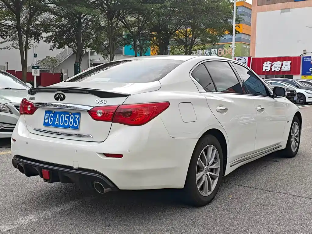 Infiniti Q50L 2016 2.0T Enjoy