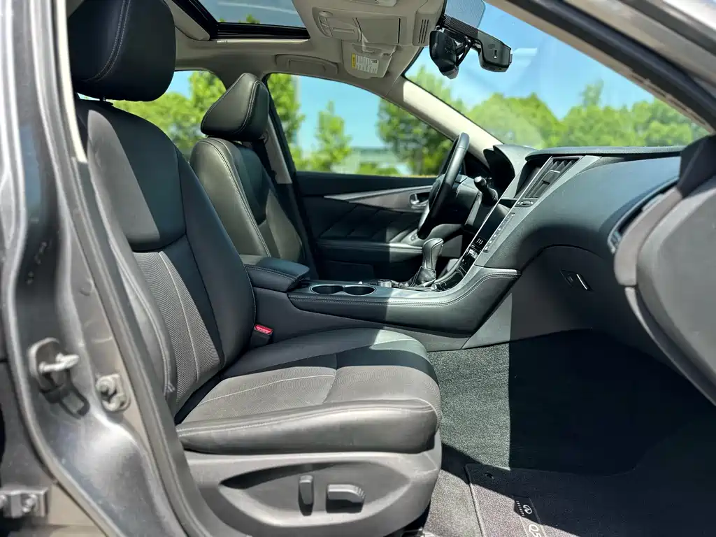 Infiniti Q50L 2016 2.0T Enjoy