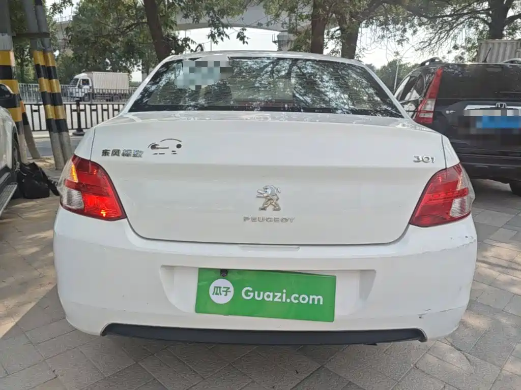 Peugeot 301 2016 1.6L MT Comfort