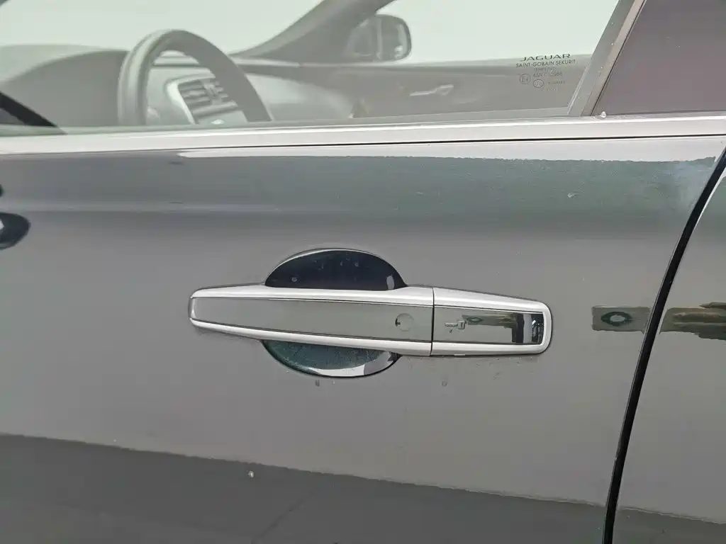 Jaguar XEL — миниатюра 18