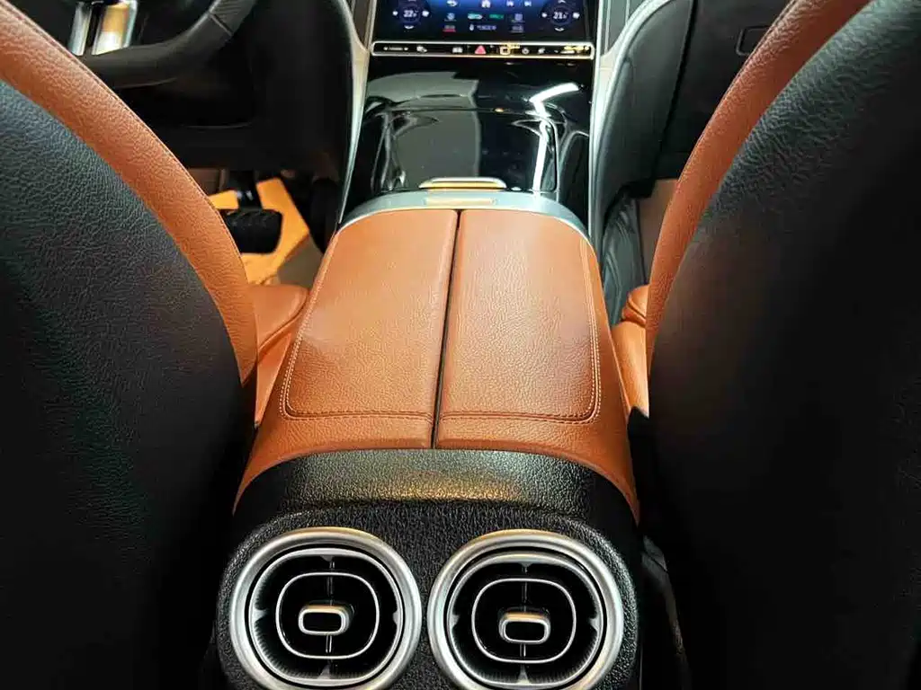 Mercedes-Benz GLC — миниатюра 9