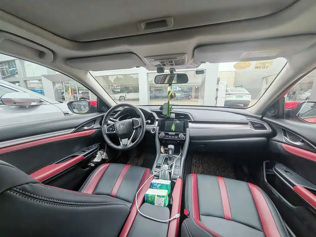 Honda Civic — миниатюра 4