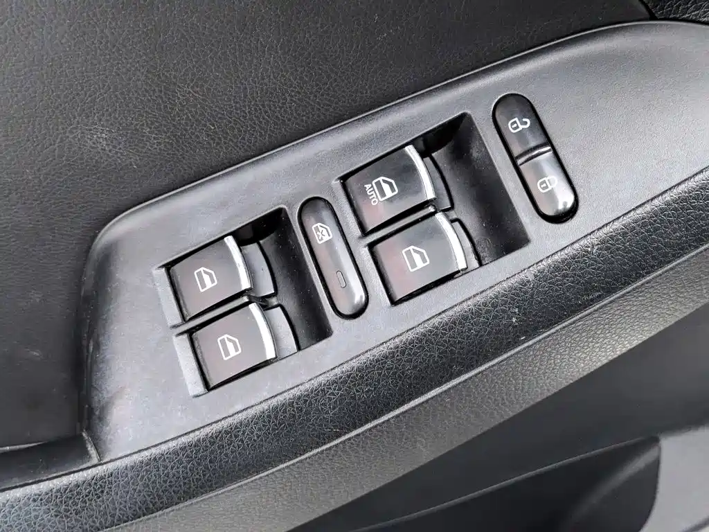 Dongfeng 580 2016 1.8L MT Comfort