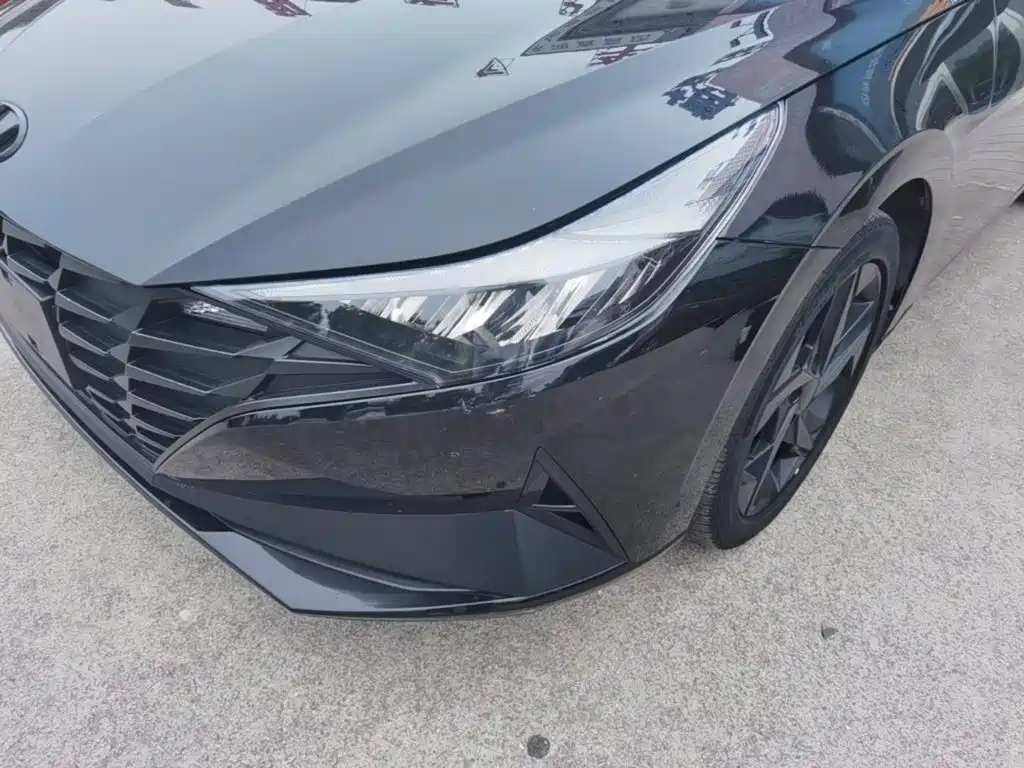 Hyundai Elantra — миниатюра 24
