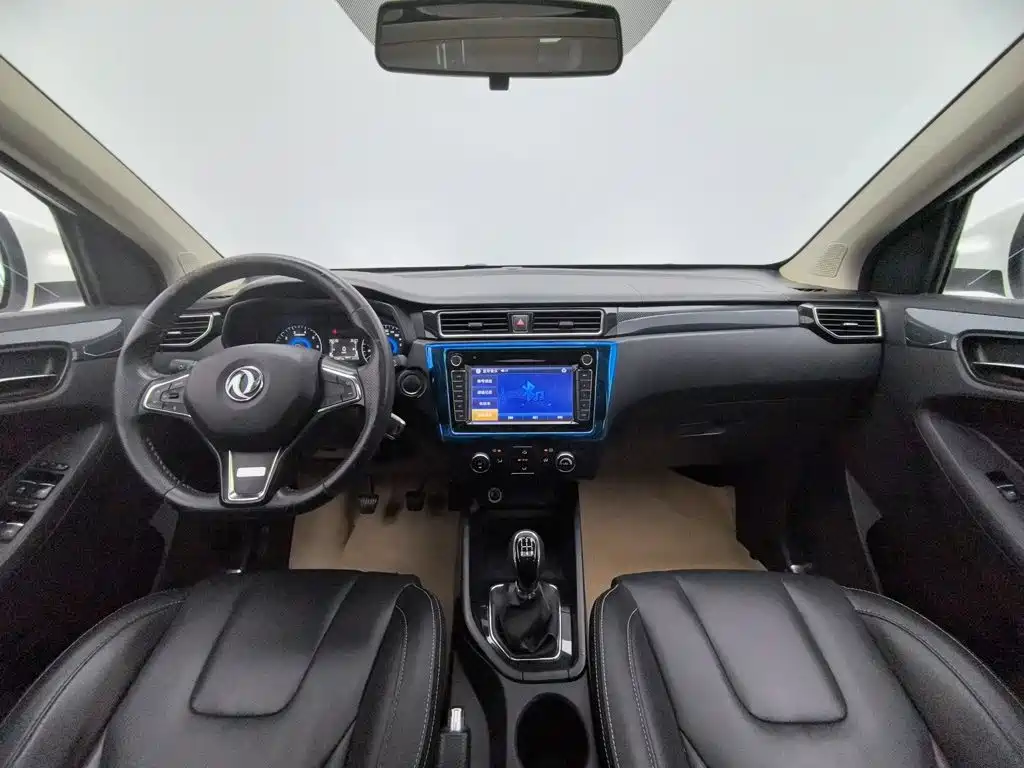 Dongfeng 580 2016 1.8L MT Comfort