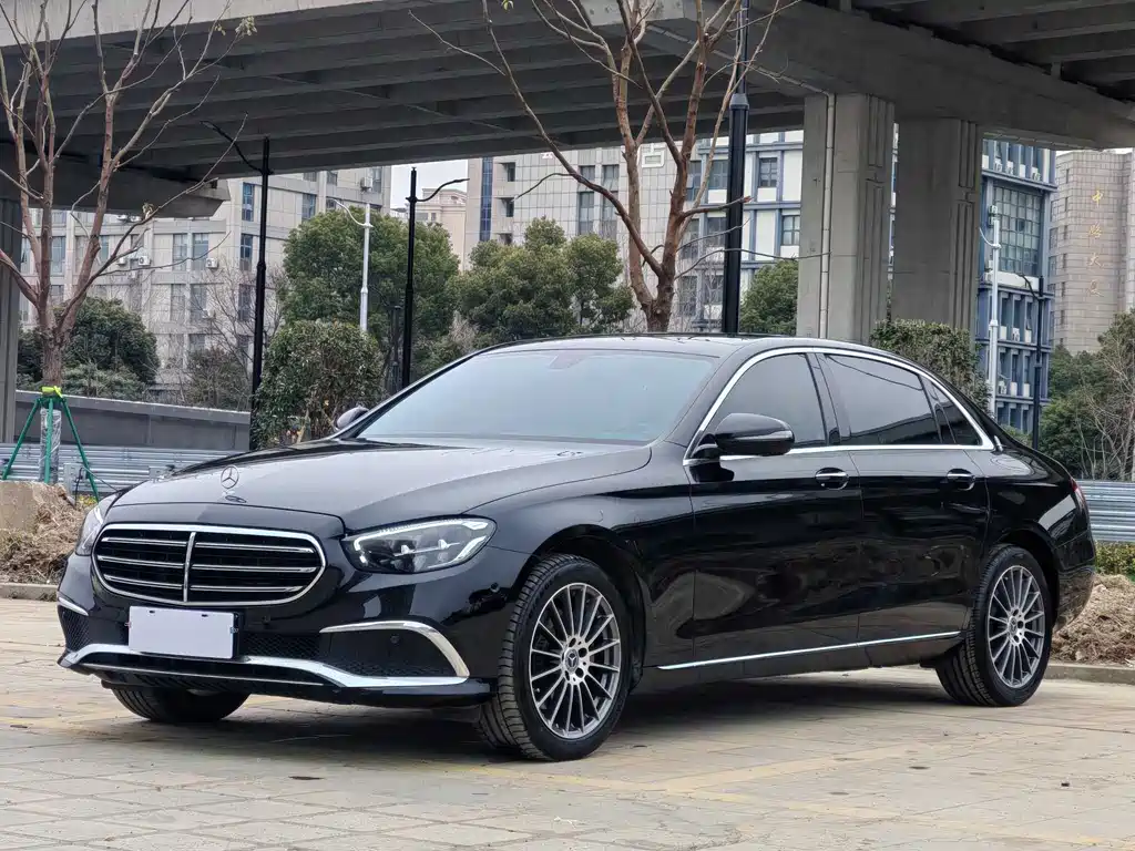 Mercedes-Benz E-Class 2024