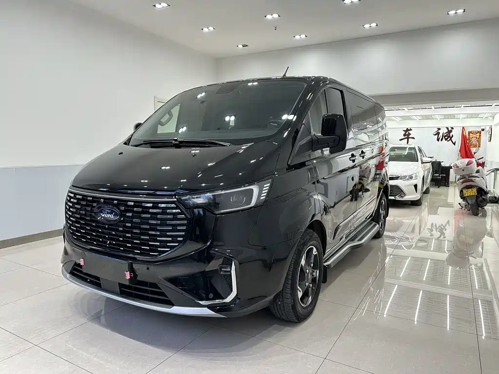 Ford Tourneo 2023