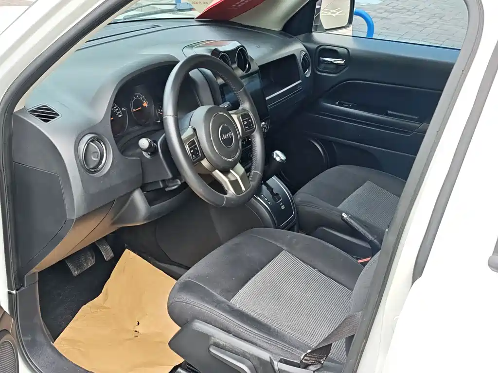 Jeep Patriot — миниатюра 8