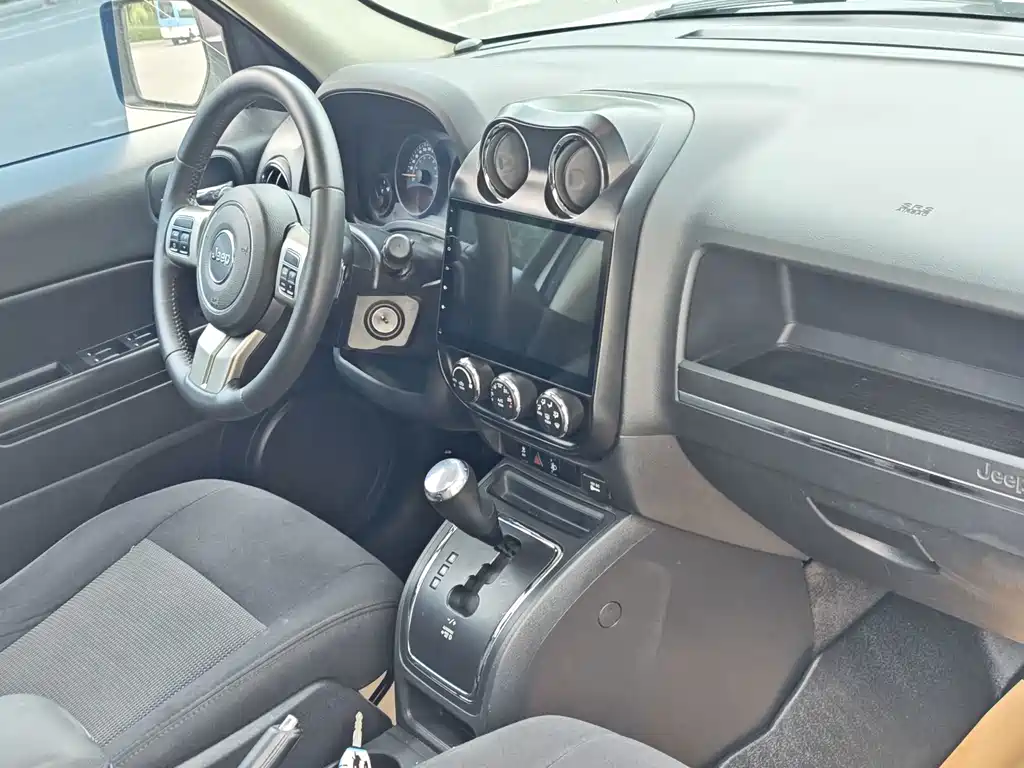 Jeep Patriot — миниатюра 17