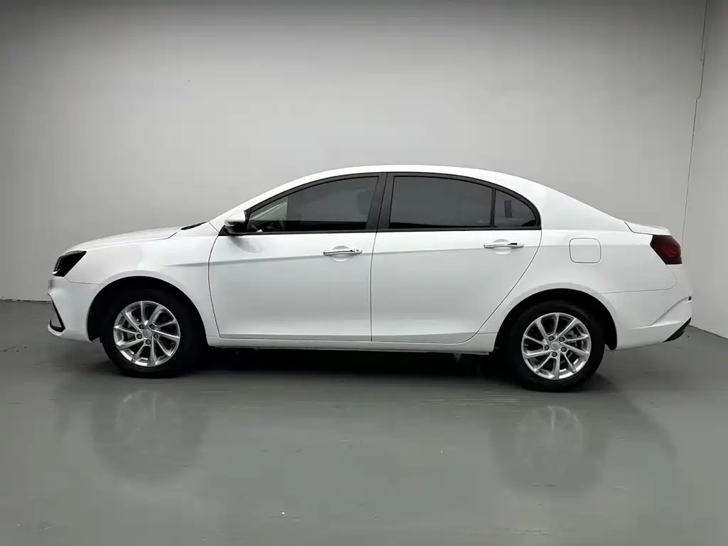 Geely Emgrand — миниатюра 3