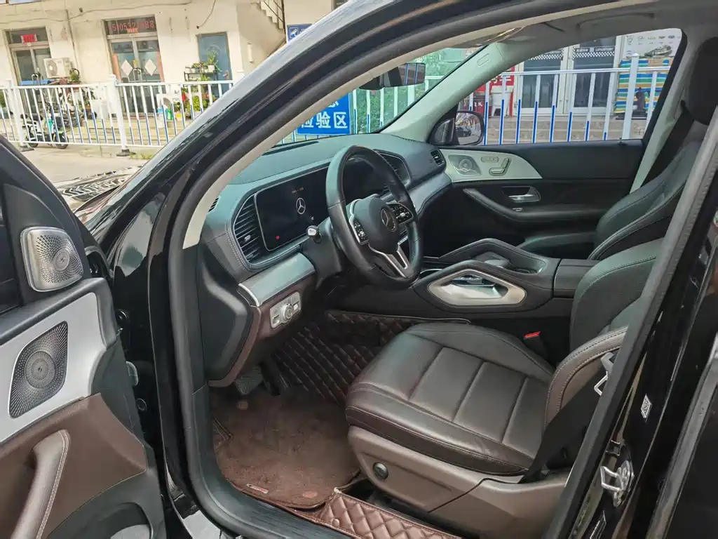 Mercedes-Benz GLE (Import) — миниатюра 6