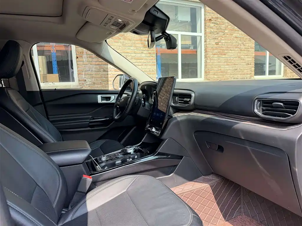 Ford Explorer — миниатюра 14