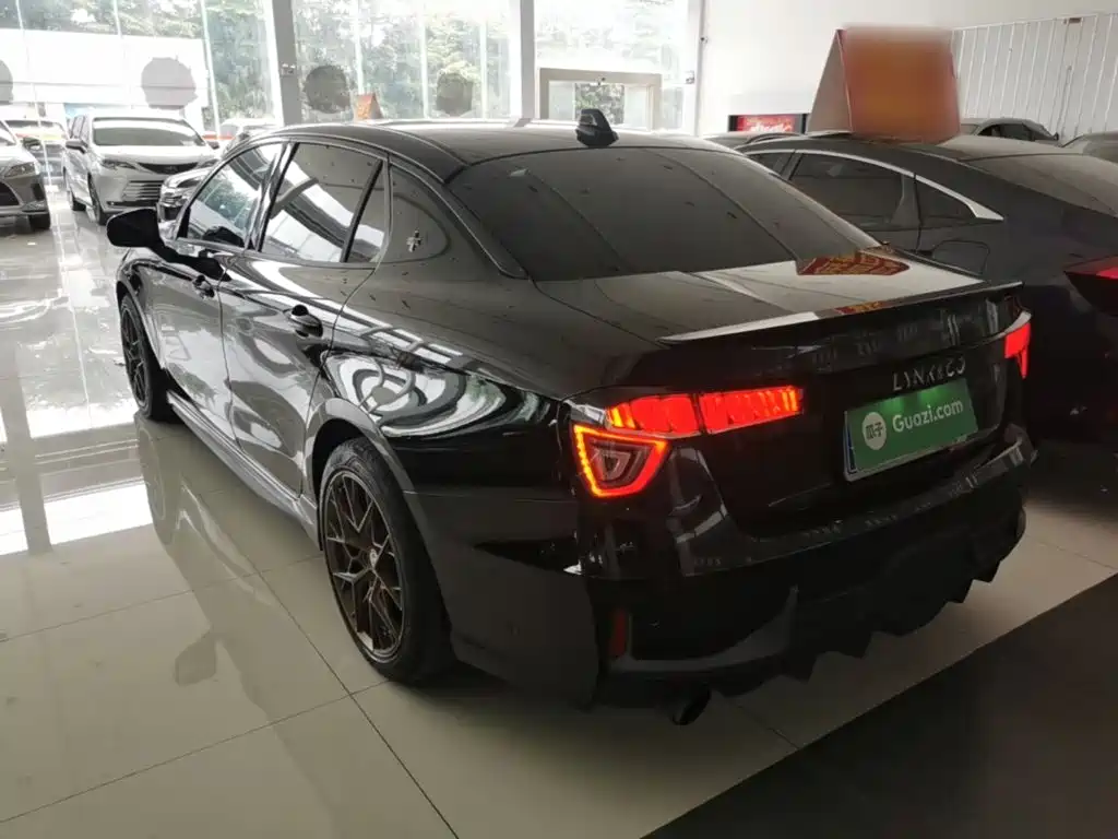 Lynk & Co 03 — миниатюра 5