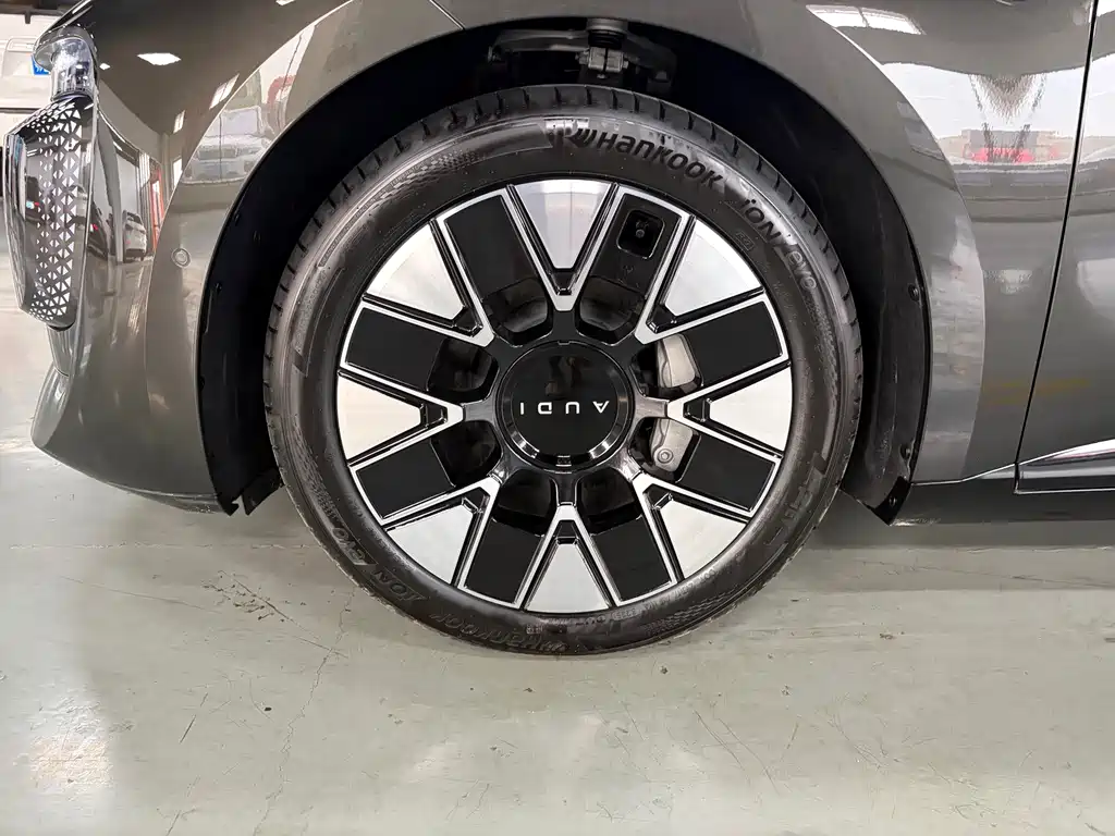 Audi E5 Sportback — миниатюра 12