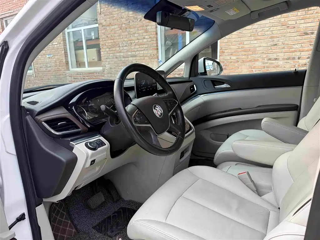Buick GL8 — миниатюра 9
