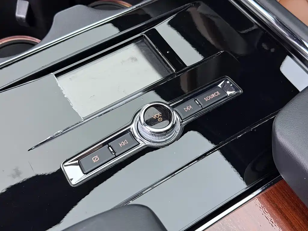 Lincoln Navigator — миниатюра 16