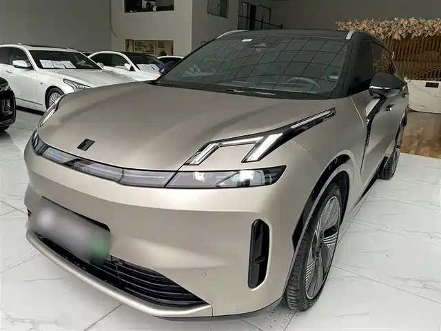 LYNK  & CO. 08 EM P 2023