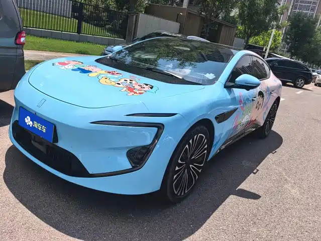 2024 Avatr 12