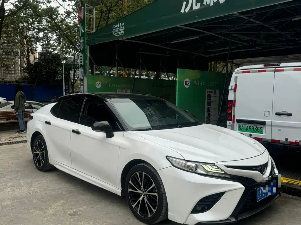Toyota Camry 2018 2.0S