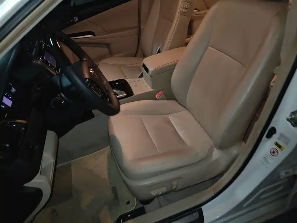 Toyota Camry 2012 2.5HG Luxury