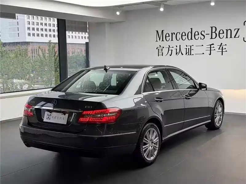 Mercedes-Benz E-Class (Import) — миниатюра 12