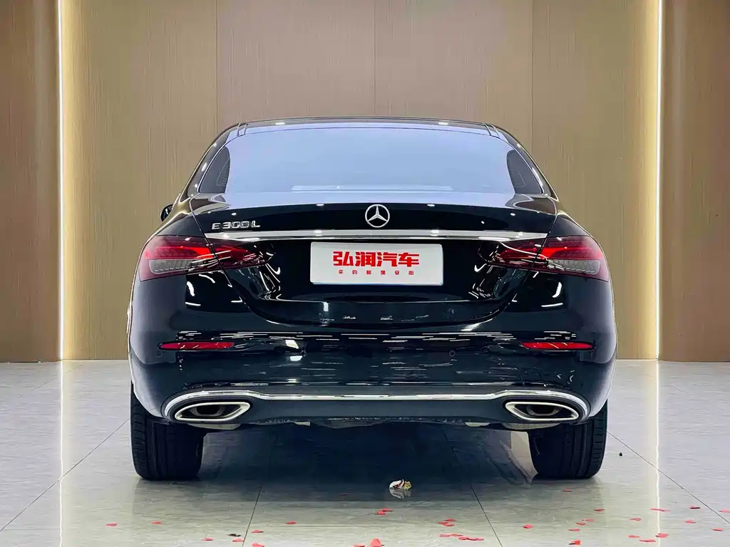 Mercedes-Benz E-Class — миниатюра 4