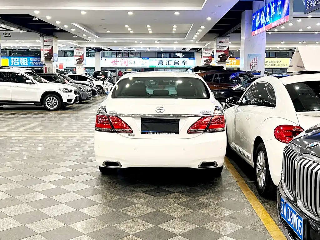Toyota Crown 2012 2.5L Royal
