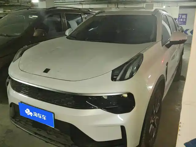 2023 Lynk & Co 01