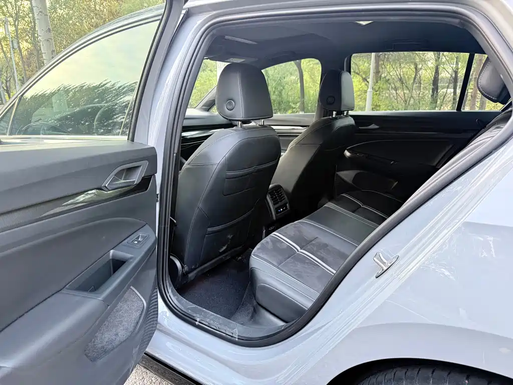 Volkswagen Golf — миниатюра 6