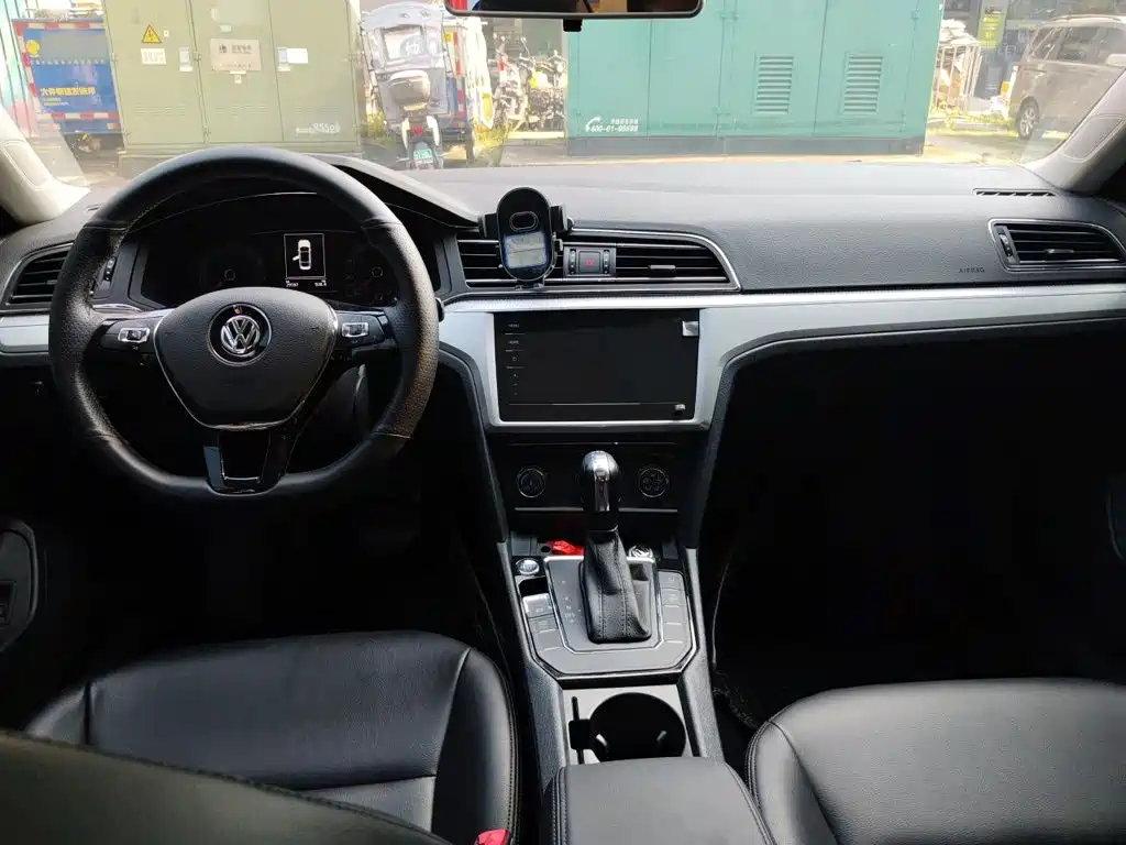 Volkswagen Lamando — миниатюра 10