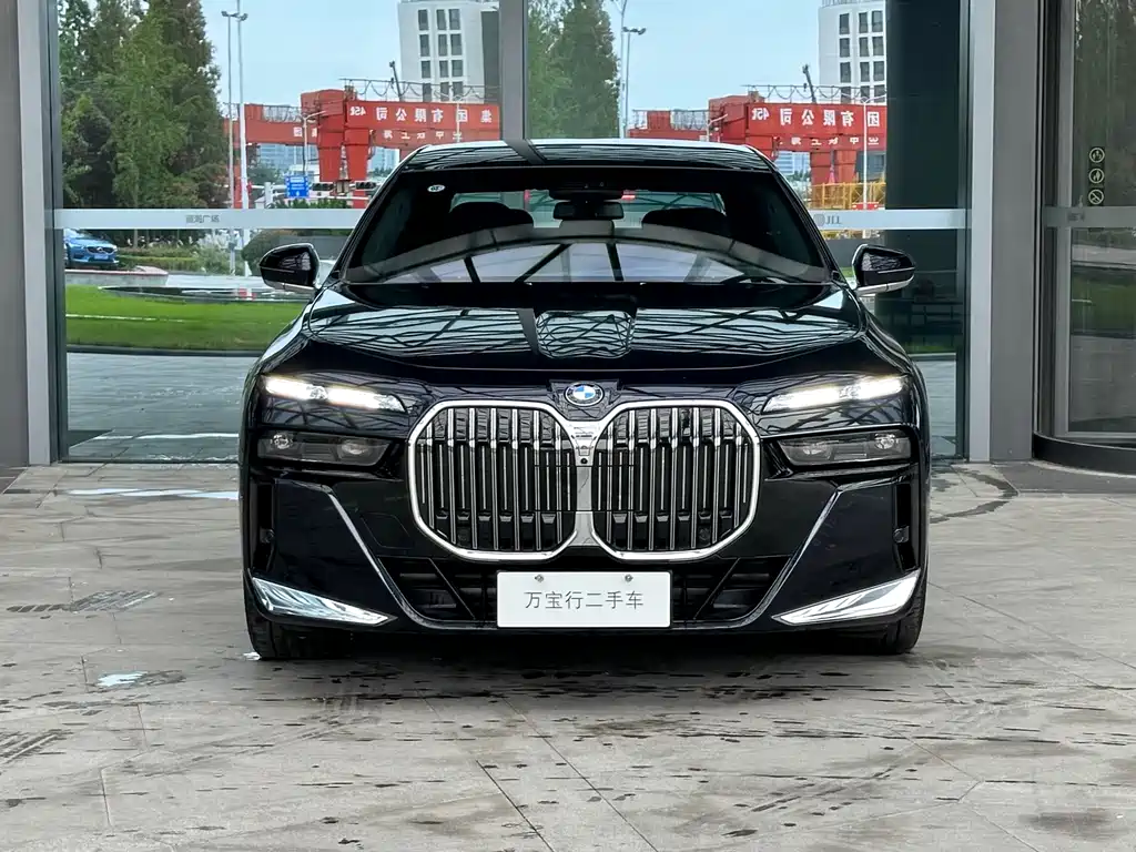 BMW 7 SERIES
