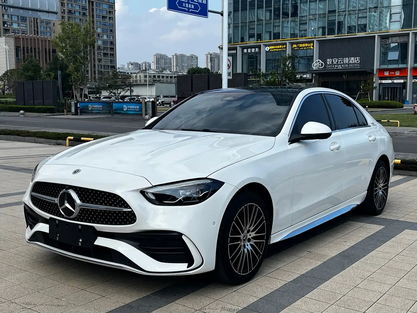 奔驰C级 2025款 C 260 L 运动版 2025