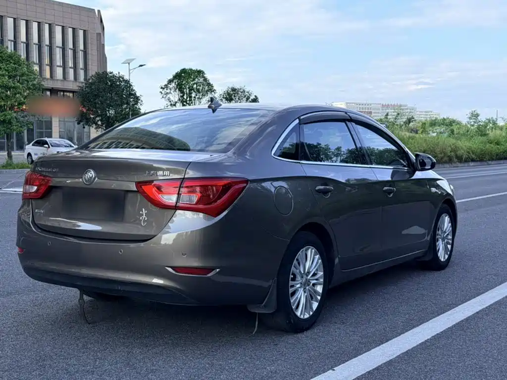 Buick Excelle — миниатюра 10